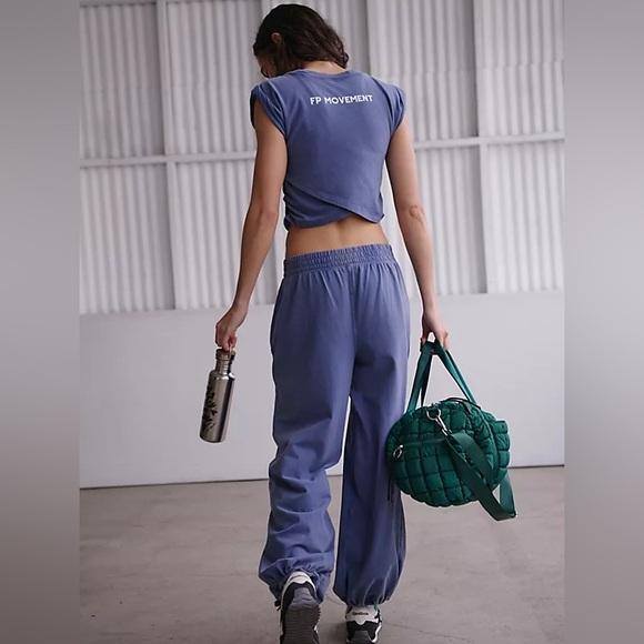 NWT Free People x FP Movement Hot Shot Logo Crossover Set in Blue Indigo - Picture 6 of 16